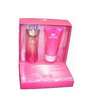 Zobrazit detail zboží: Lacoste Touch of Pink EDT 90ml + 150ml tělové mléko (Pro ženy)